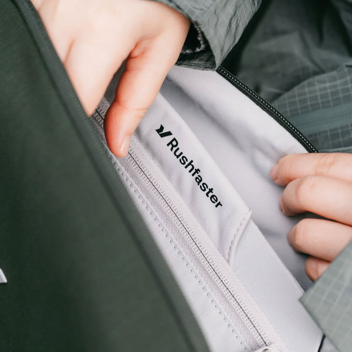 Rushfaster : Essential Tech Pouch : Black