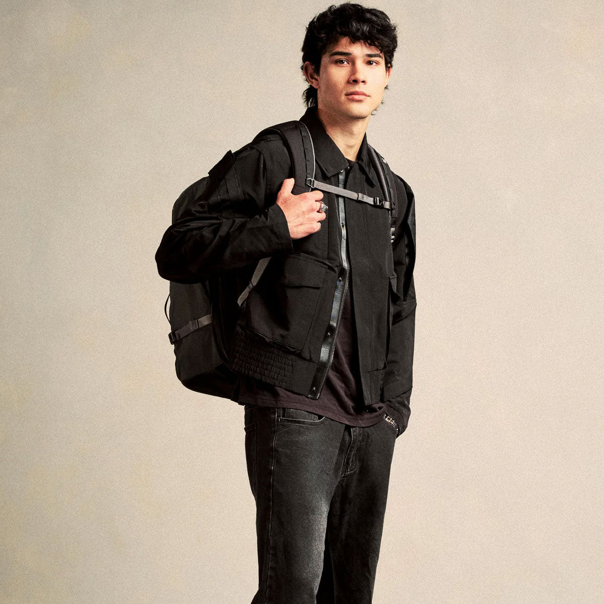 Rushfaster : Travel Backpack 36L : Black