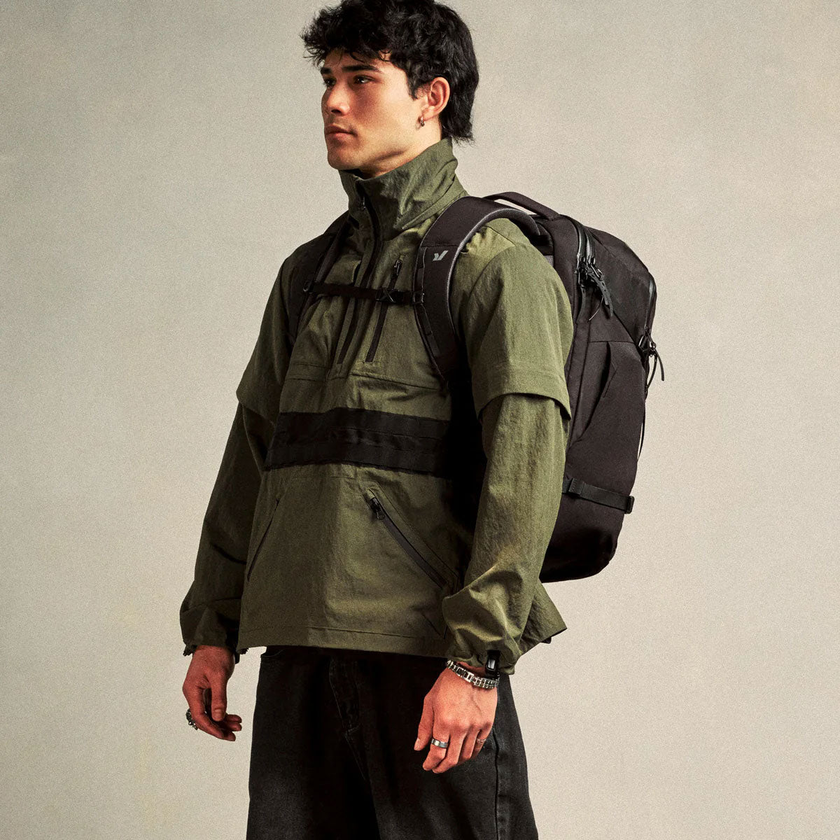 Rushfaster : Travel Backpack 36L : Black