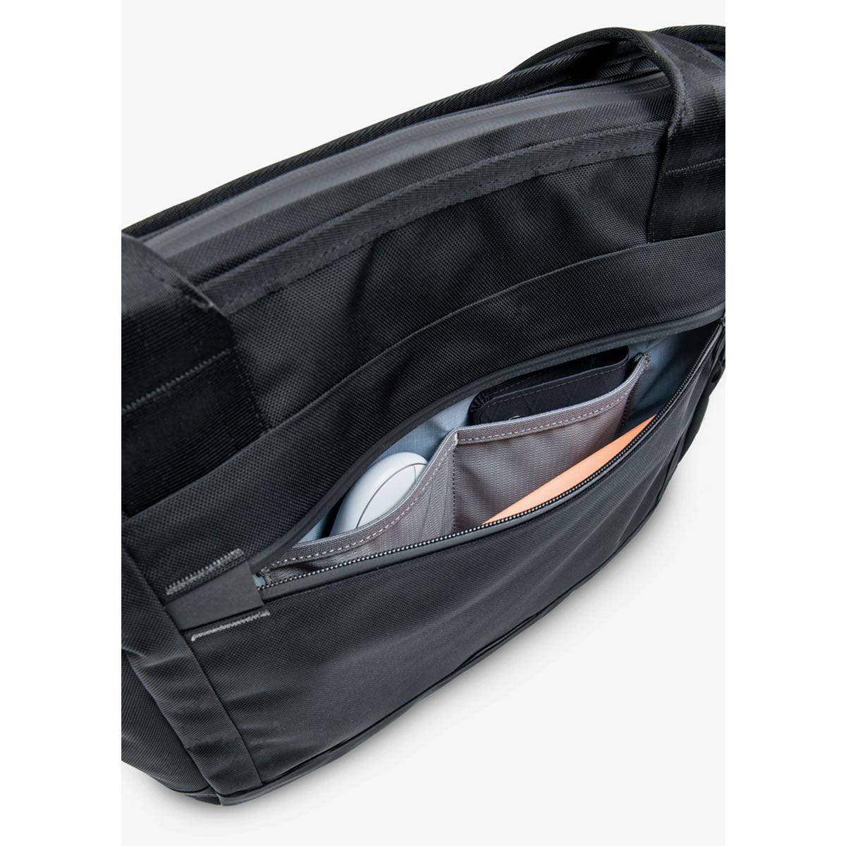 Sympl All Terrain Tote 20L　トートバッグ ブラック Sympl All Terrain Tote | Sustainable, Durable, Premium