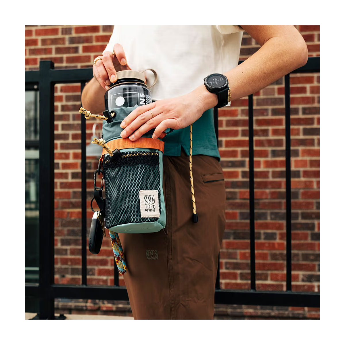 Topo Designs : Mountain Hydro Sling : Grid/Very Peri