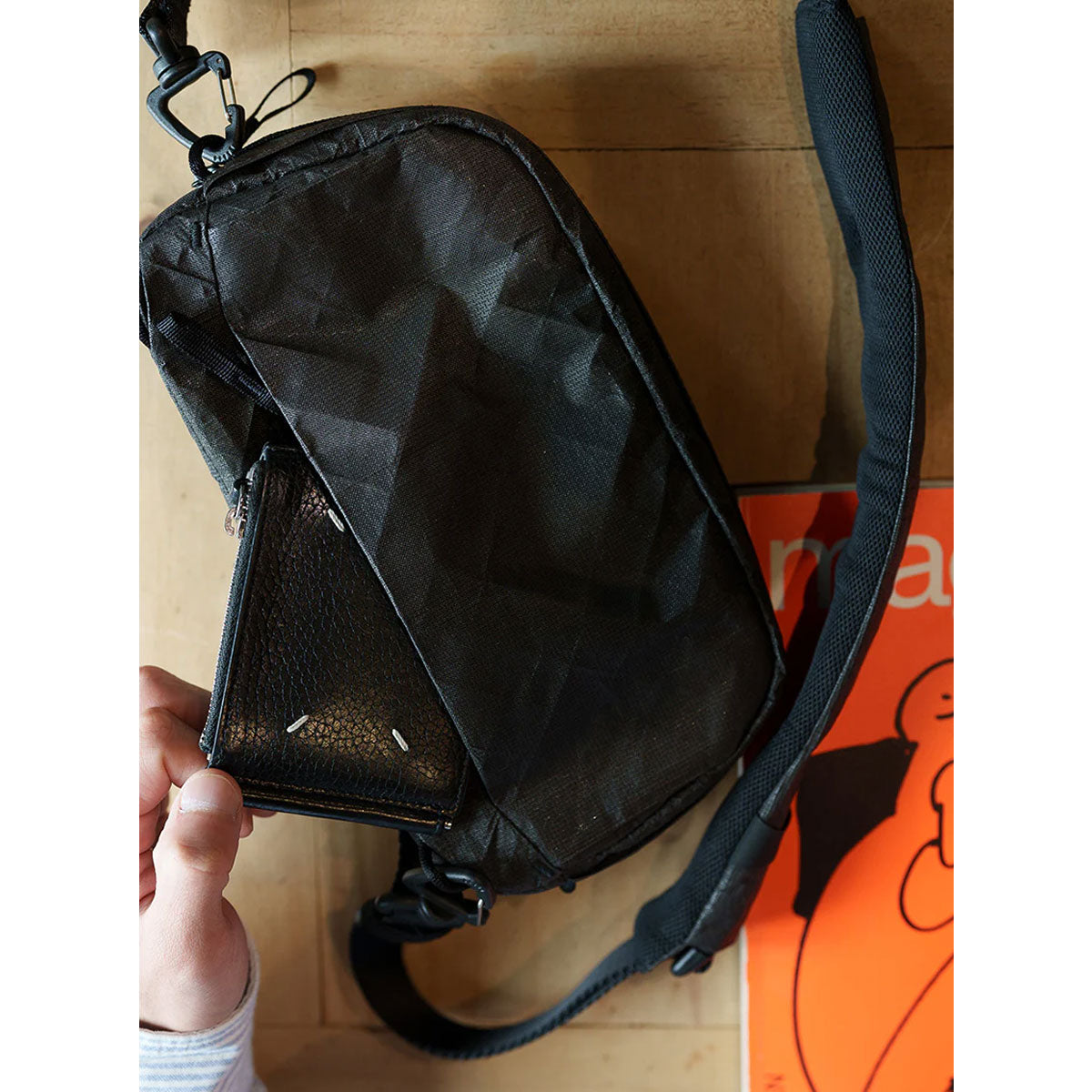 [PO] Able Carry : Core Sling 2.5L : Ultra Black