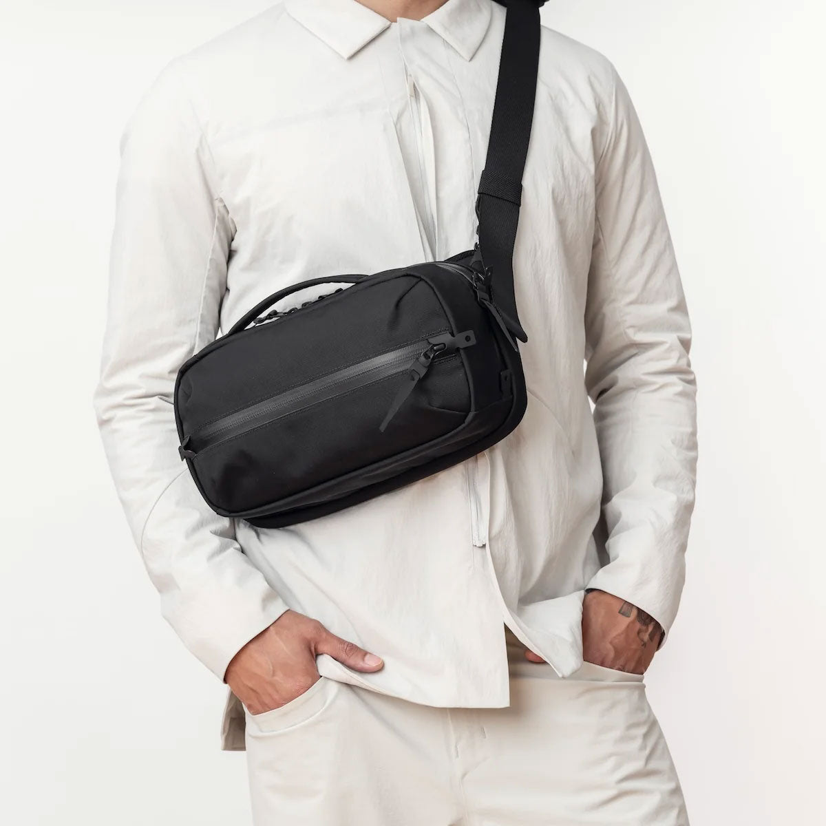 [PO] Black Ember : Grip Sling 06 : Jet Black