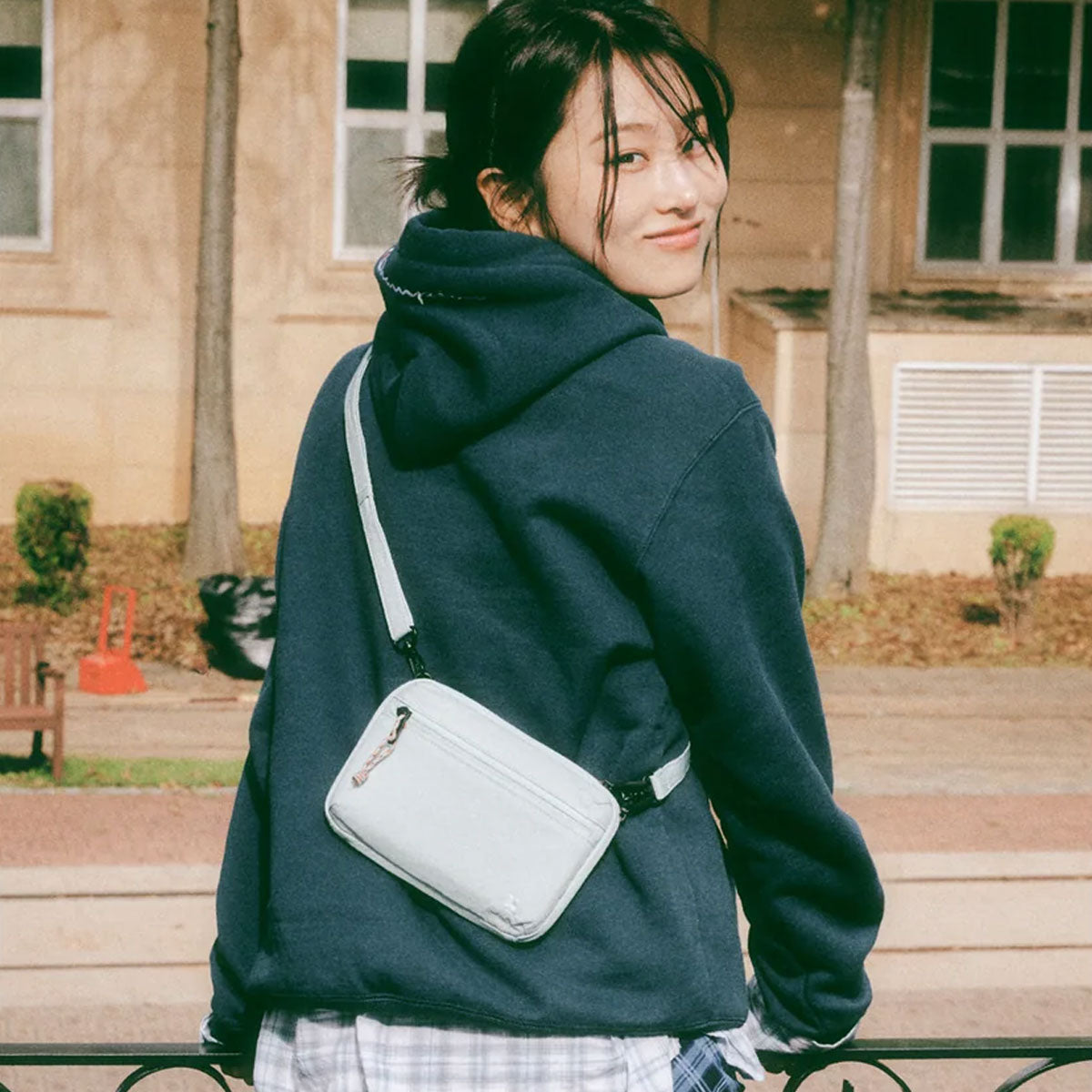Branden : Safe Plus Wallet Bag : Pale Mint