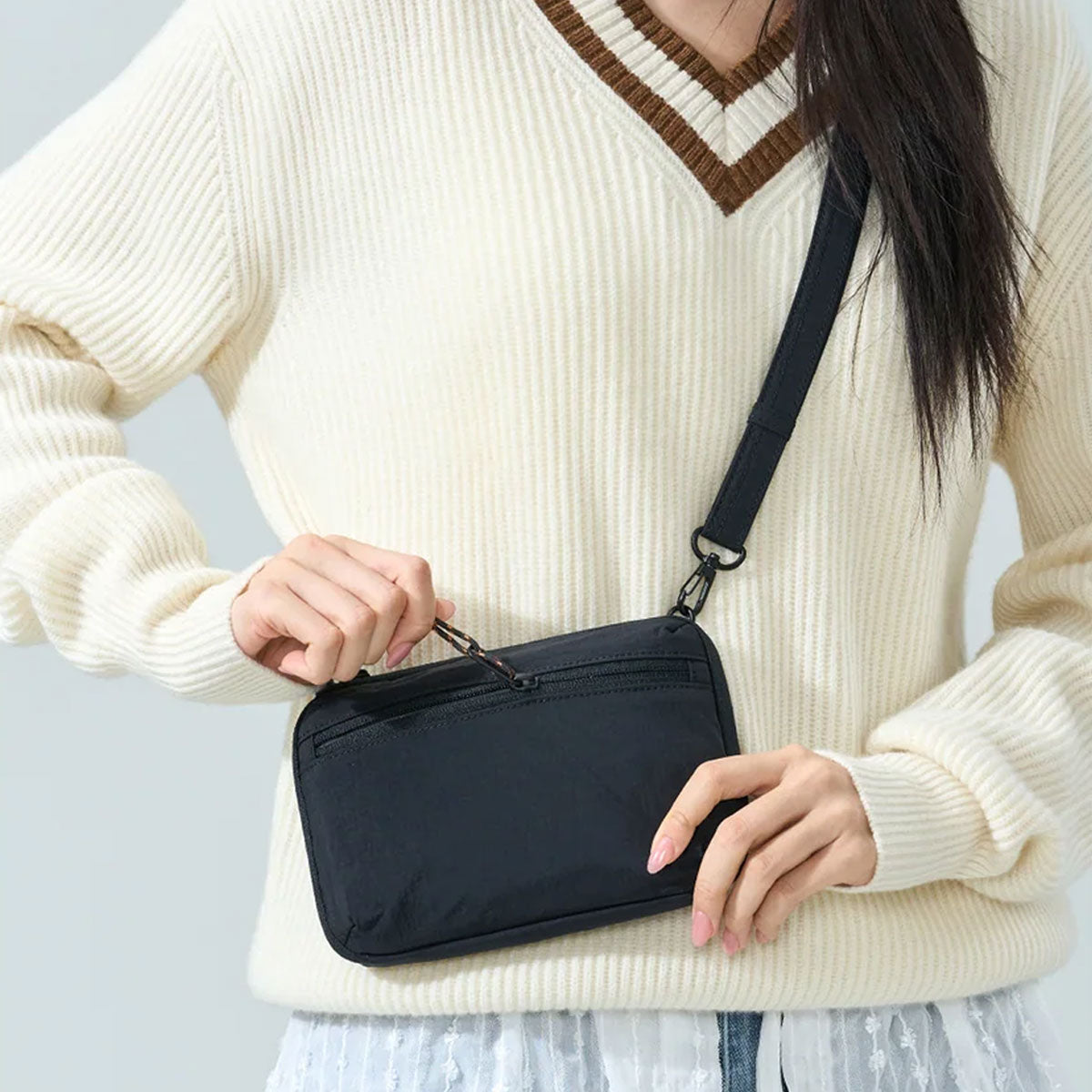 Branden : Safe Plus Wallet Bag : Pale Mint