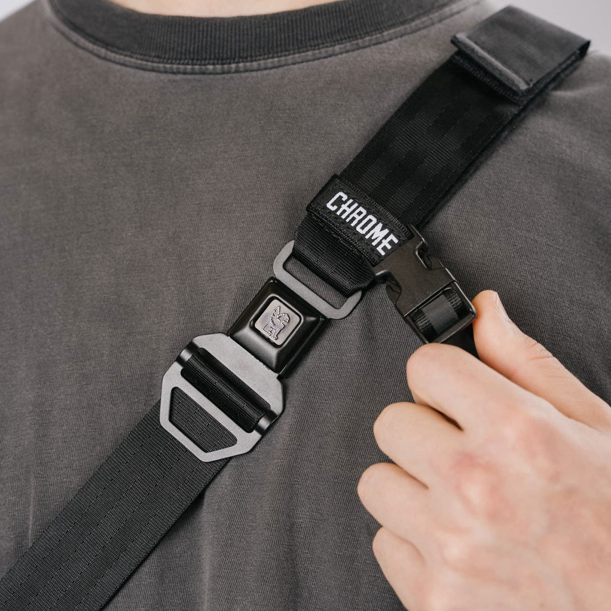 [PO] Chrome Industries : Barrage 5L Sling : Coyote X