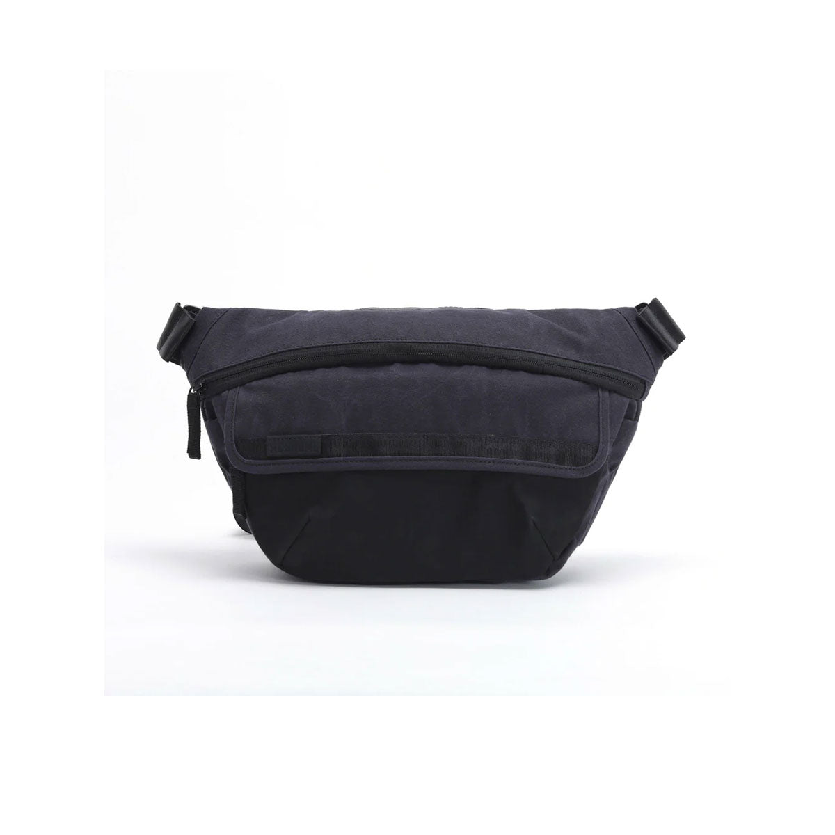 Chrome Industries : Bot Flap Sling 5L : Black Canvas Leather