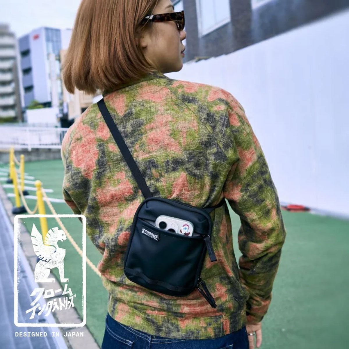 Chrome Industries : Pac Shoulder Pouch 2L : Black Canvas Leather
