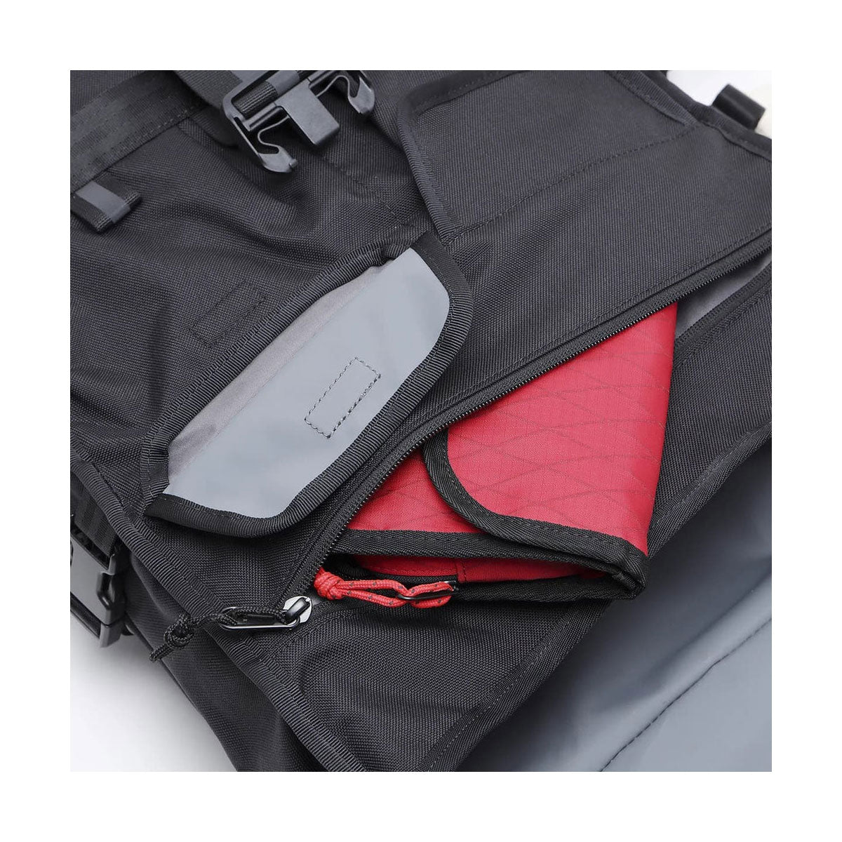 [PO] Chrome Industries : Warsaw 30L Pack : Black