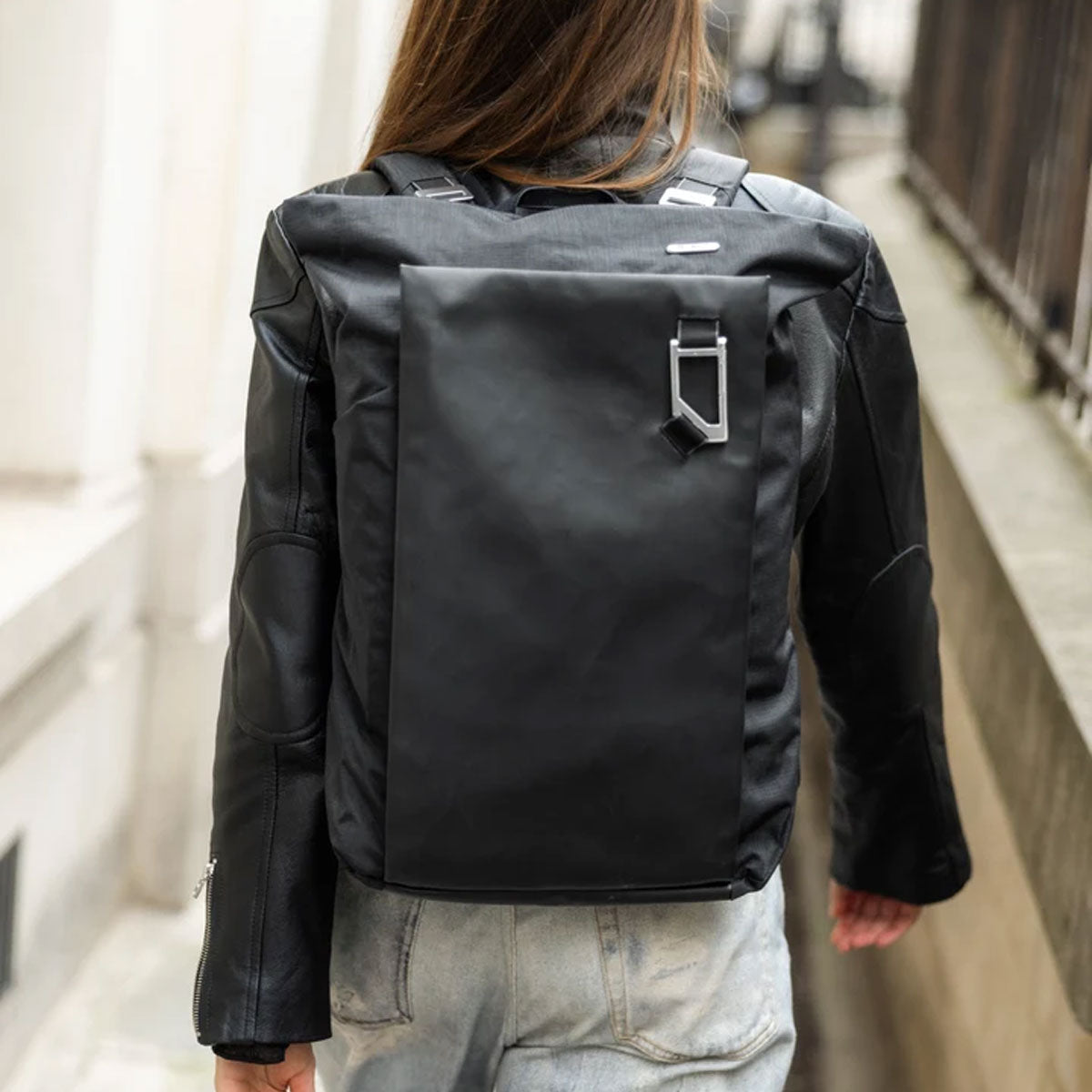 Db Journey : Entour Daypack 18L : Black Out