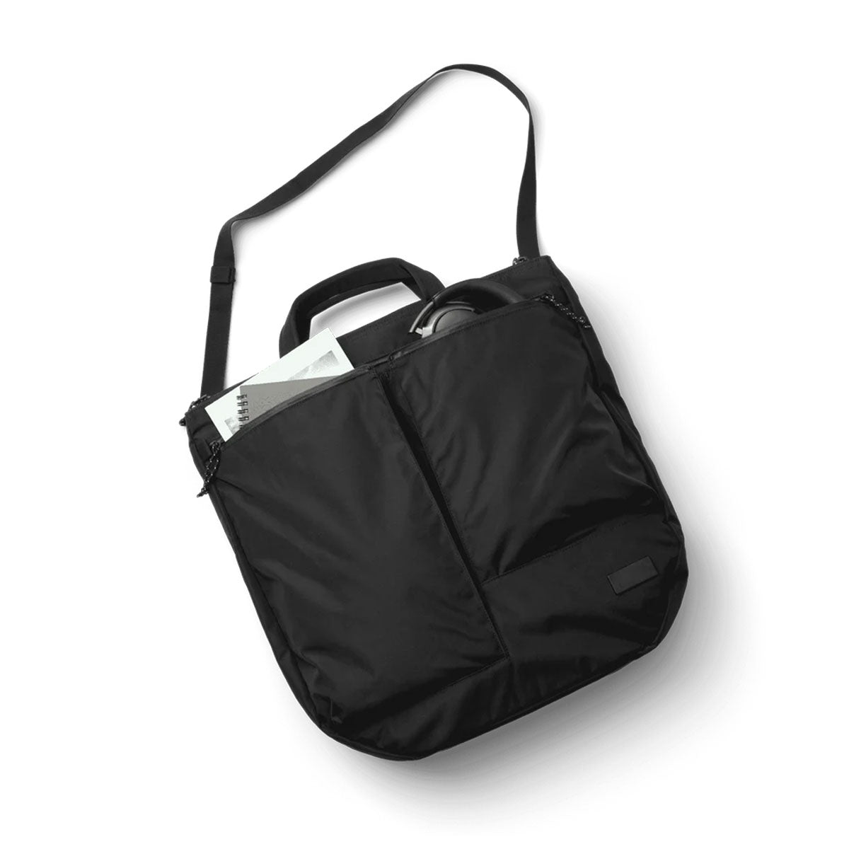 Db Journey : Utility Tote 32L : Black Out