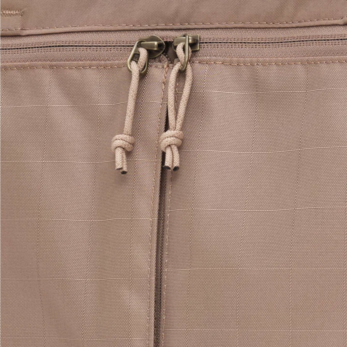 Db Journey : Utility Tote 32L : Affogato Brown