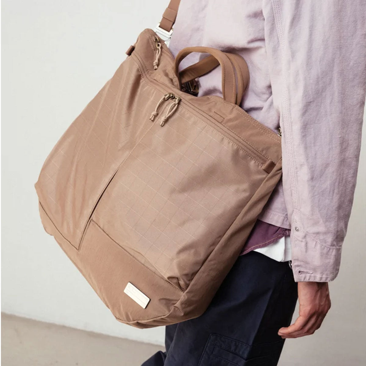 Db Journey : Utility Tote 32L : Affogato Brown