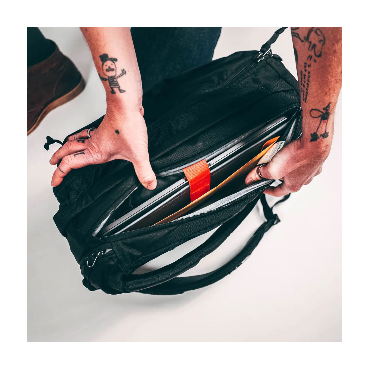 [PO] EVERGOODS : Civic Panel Loader 24L : Solution Dyed Black