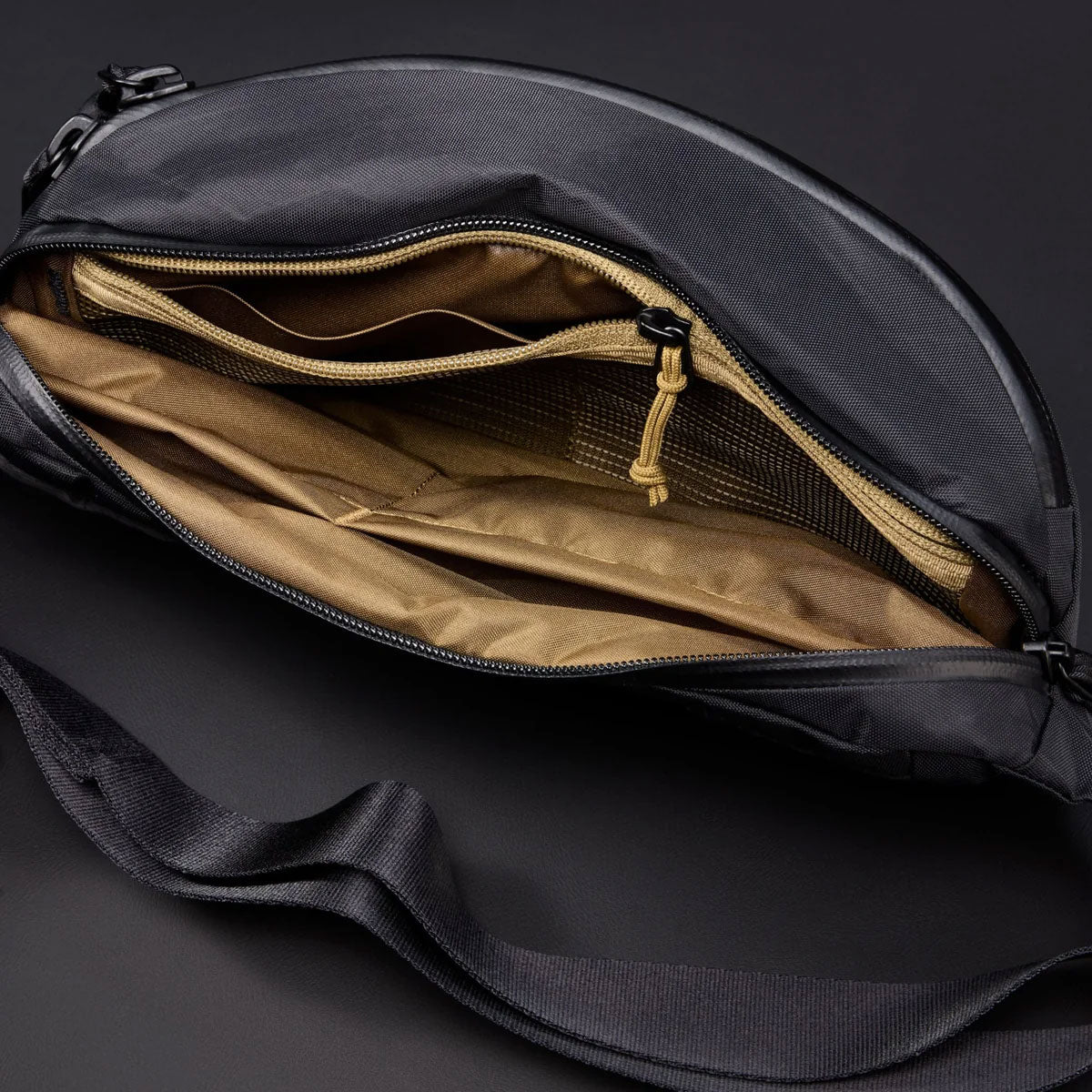 EVERGOODS : Civic Access Sling 2L (V2) : Xpac Black Coyote