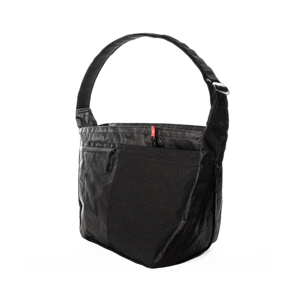Heldclosely The Traveler 34L Ultralight Messenger Bag | The Bag