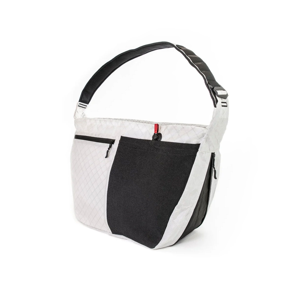 Heldclosely : The Traveler 34L Ultra200x : White