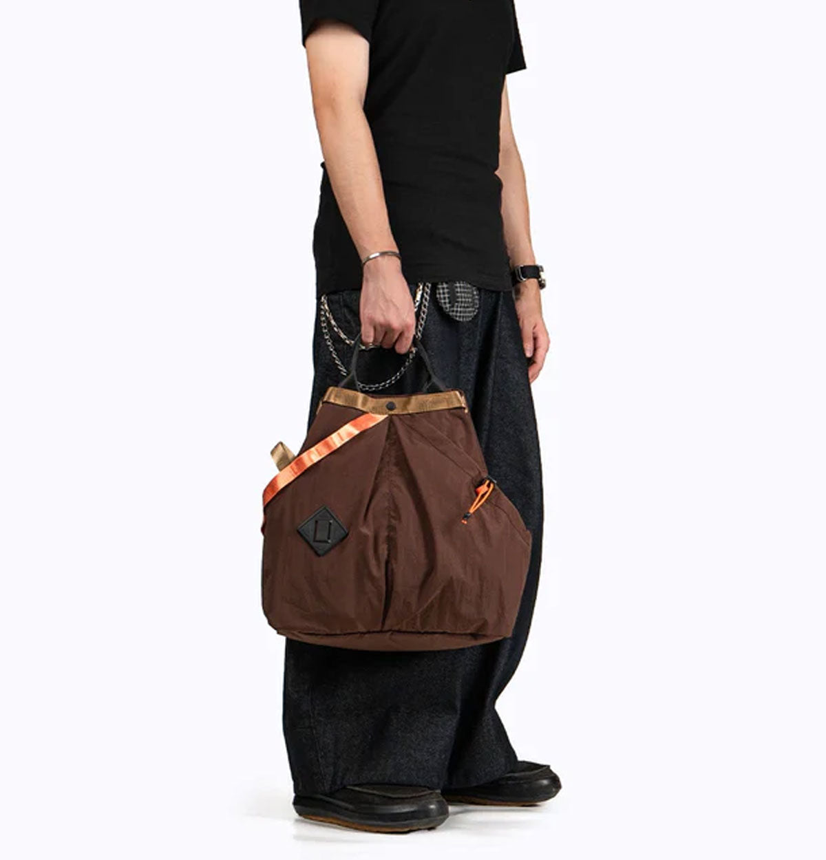 Packett Packers Dover Sling Phantom | Shape-Shifting 14L Sling Bag