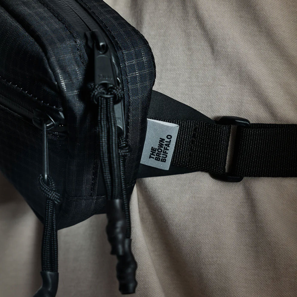 The Brown Buffalo : Conceal Waistpack : Black Grid