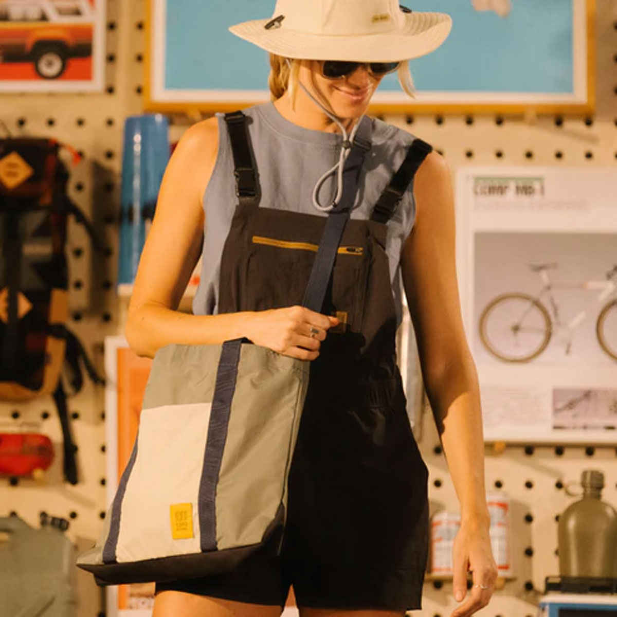 Topo Designs : Mountain Essential Tote : Black/Tectonic