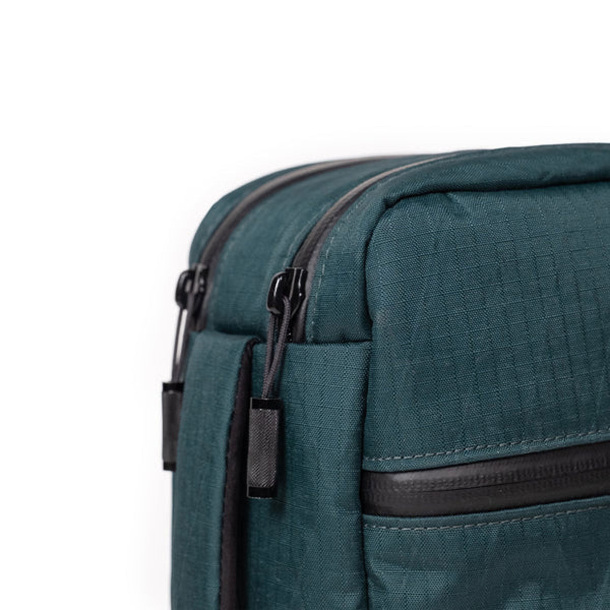 Topo Designs : Global Pro Tech Case : Dark Pine