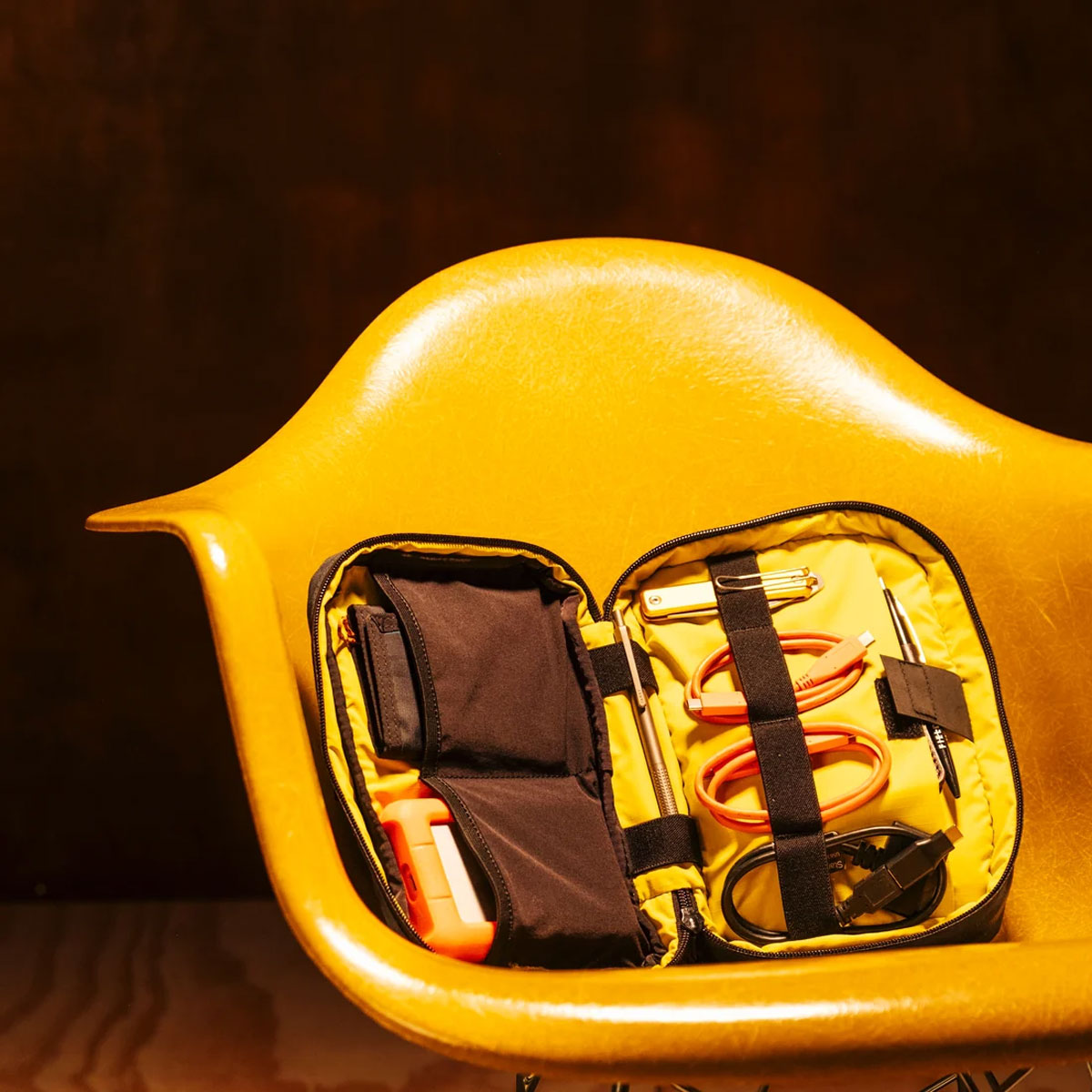 Topo Designs : Global Pro Tech Case : Dark Pine