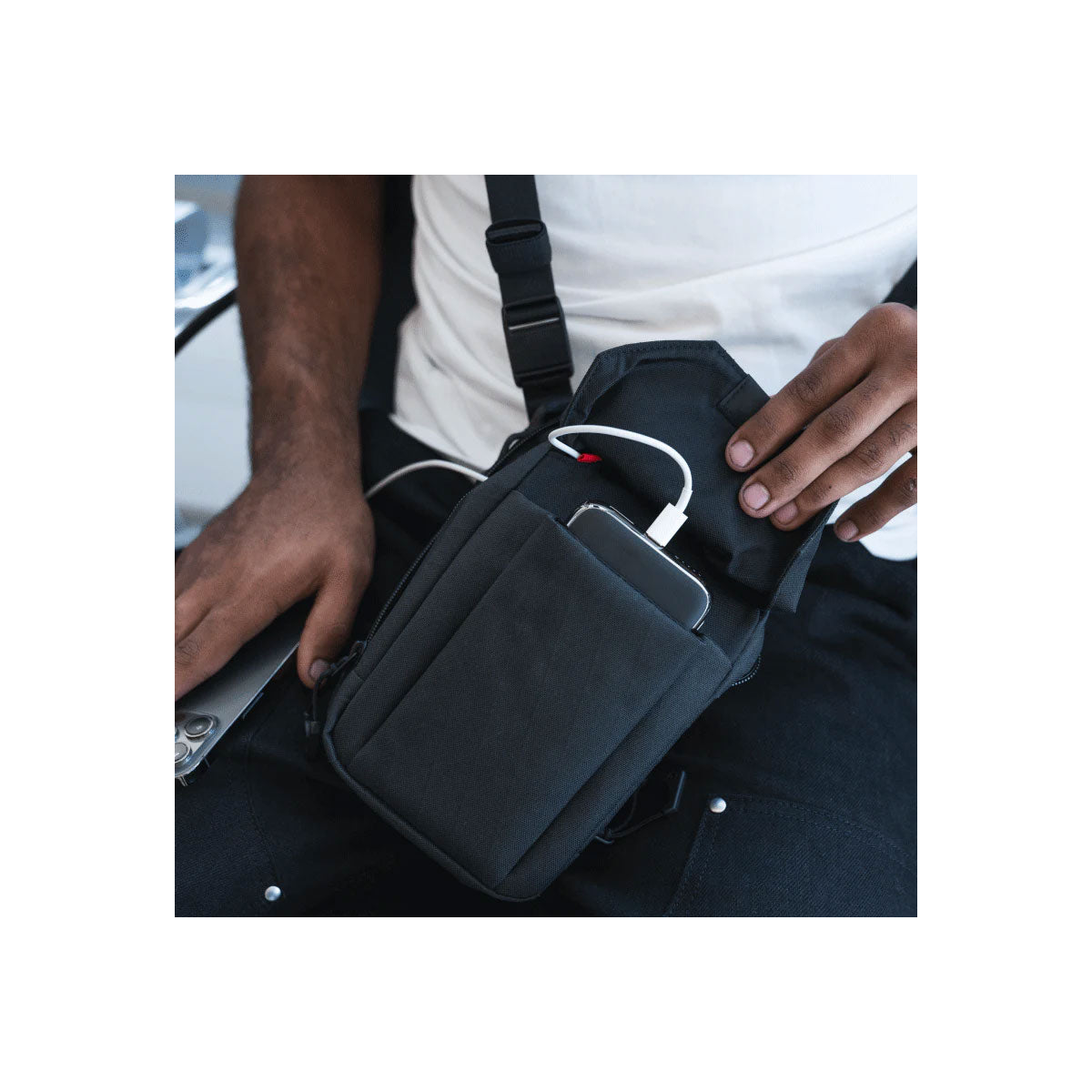 [PO] Wandrd : X1 Crossbody Bag : Medium