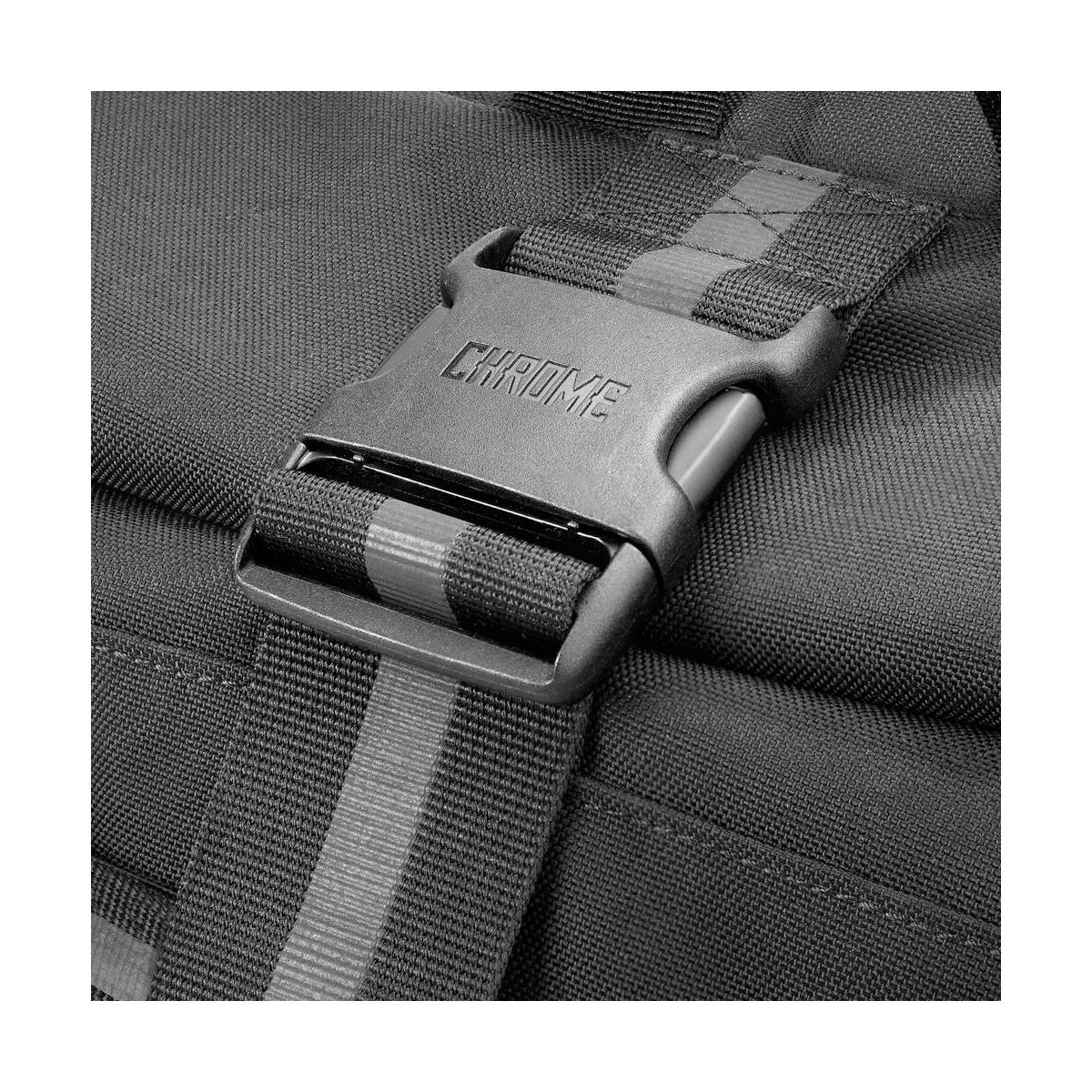 Chrome Industries : Barrage Cargo Bag : Night