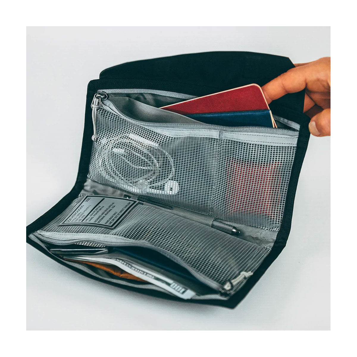 EVERGOODS : Civic Access Pouch 1L : Solution Dyed Black