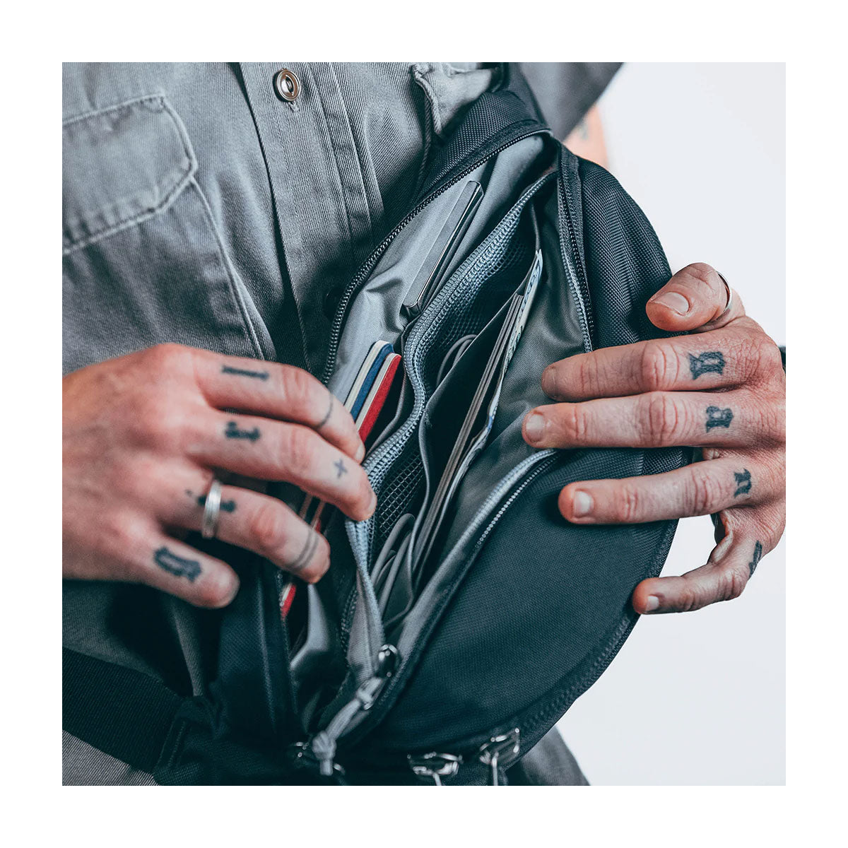 EVERGOODS : Civic Access Sling 2L